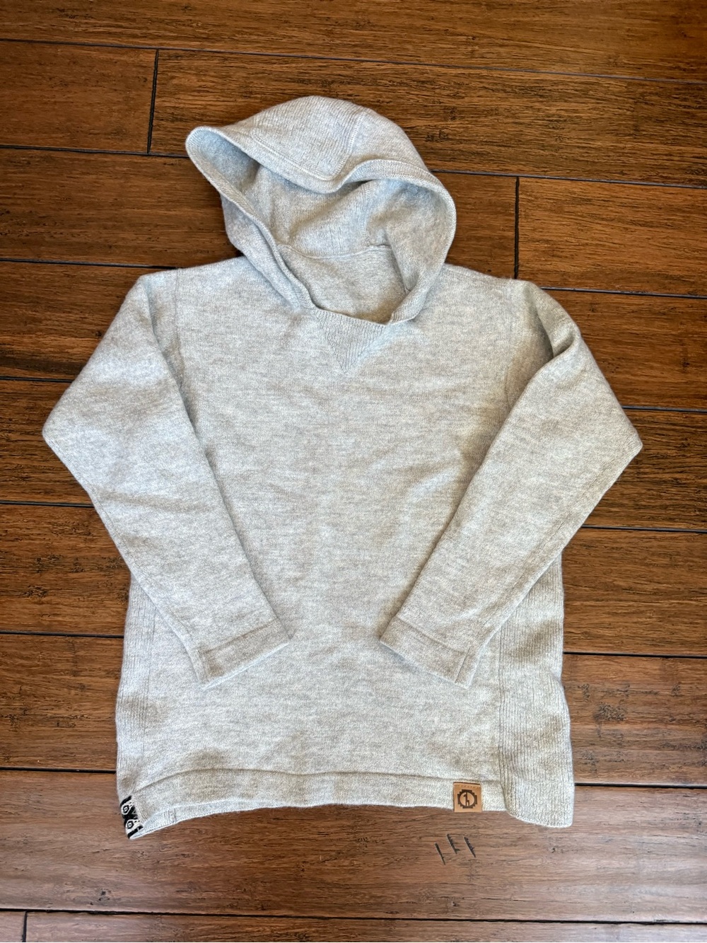 Paka The Hoodie Women’s Light Gray Alpaca Mix Pullover Sweater Handmade Size M